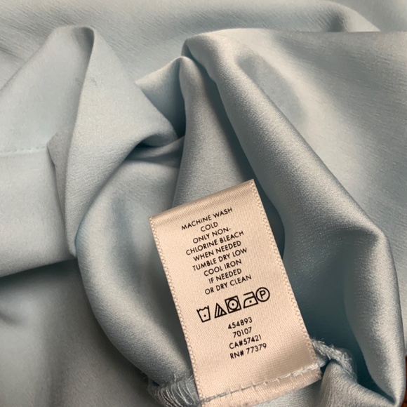 ANN TAYLOR Light Blue Blouse. Size M. - Picture 10 of 12